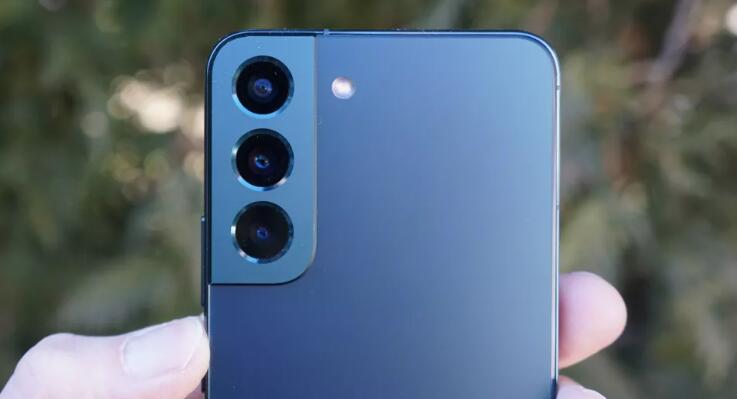 The Galaxy S22 has a triple-lens camera